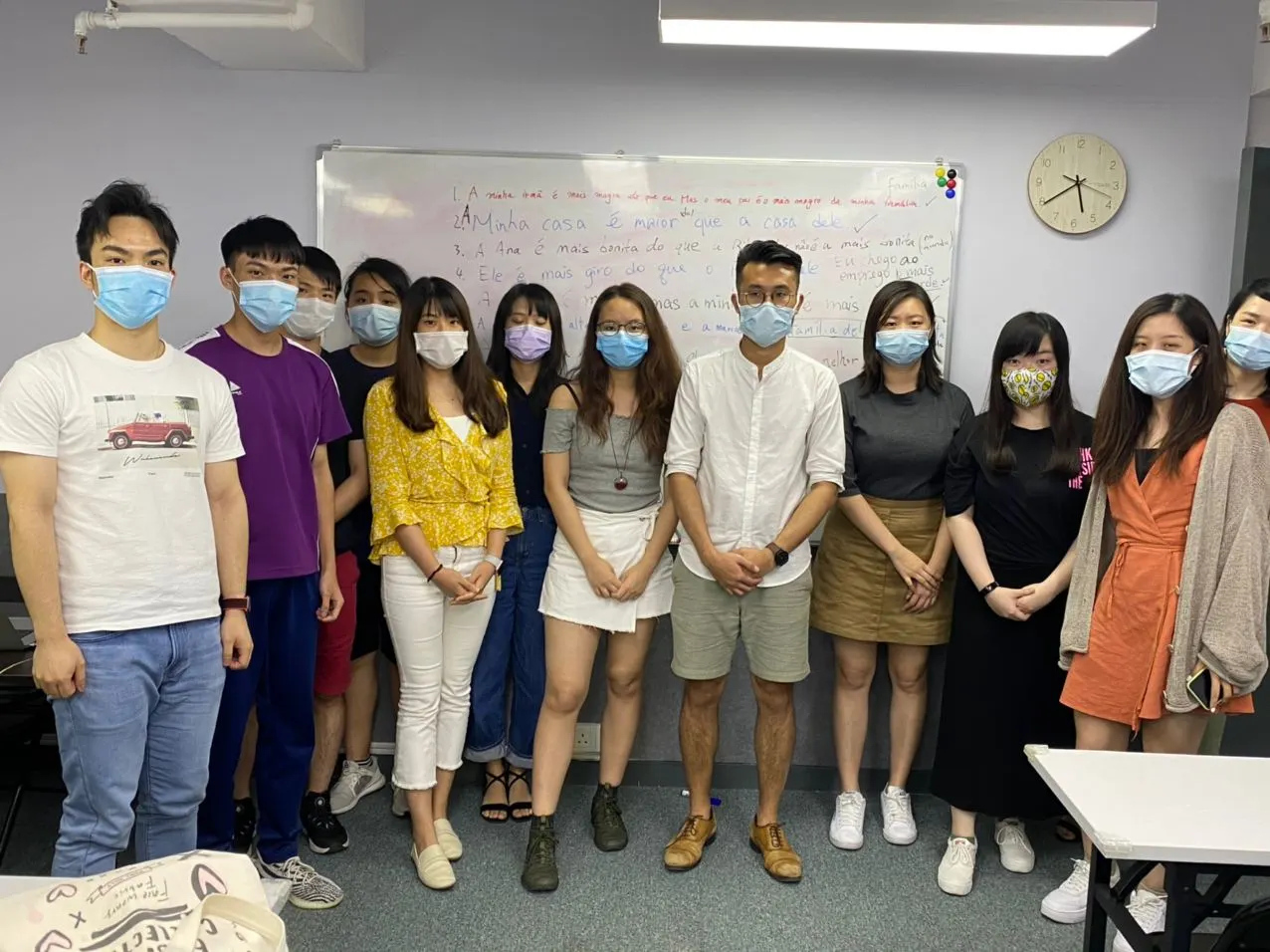 明橋葡語學生課堂合照